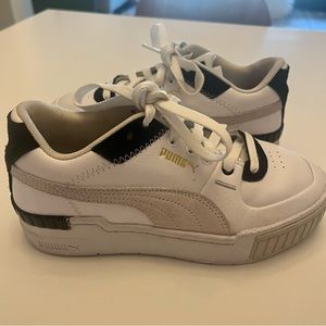 Puma Sneakers